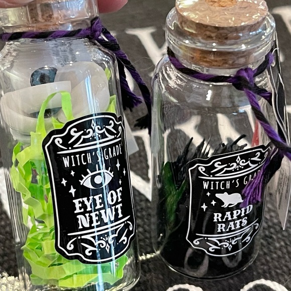 7x Target Mini Halloween Glass Potion Bottles - full set - Picture 5 of 12